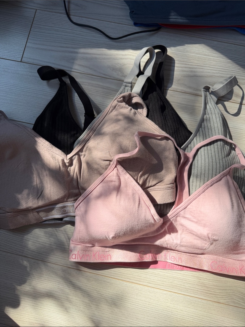Calvin Klein Bralette Bundle size Large